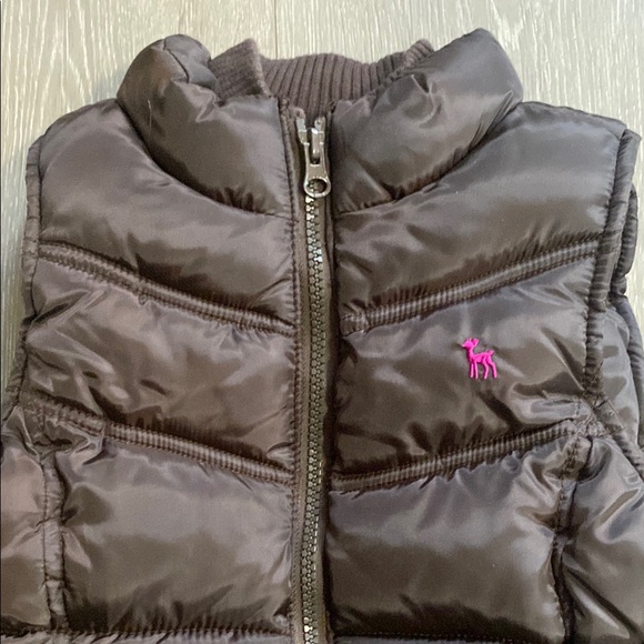 Old Navy Girls Size Small Brown Puffer Vest Puffy Warm Winter Solid Zipper Kids - Picture 2 of 6